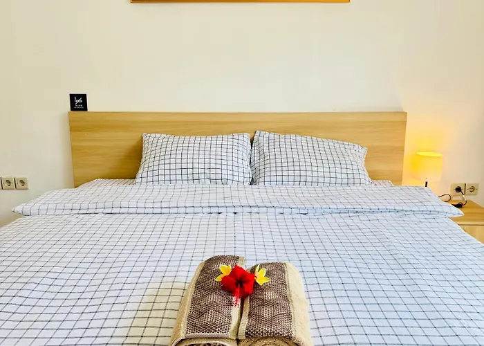Aparthotel Y&j 3*