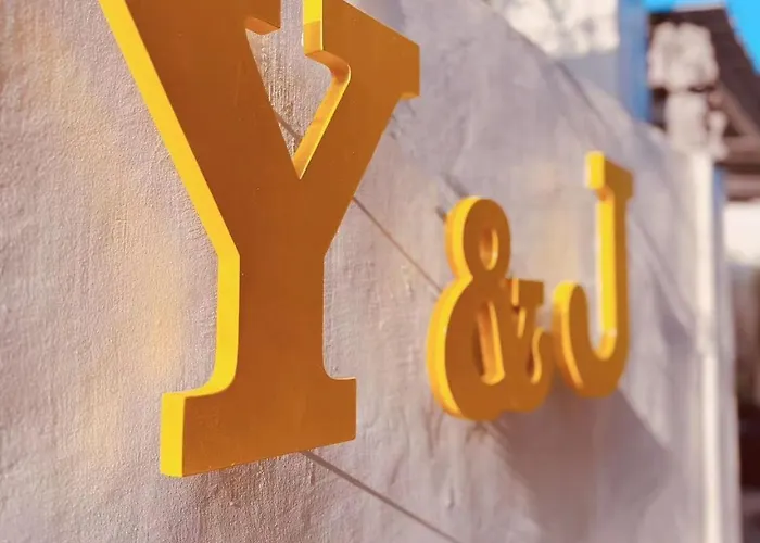 Y&j